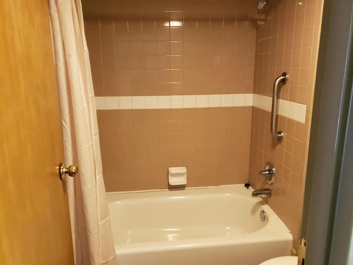 Hot Springs Village Inn Luaran gambar